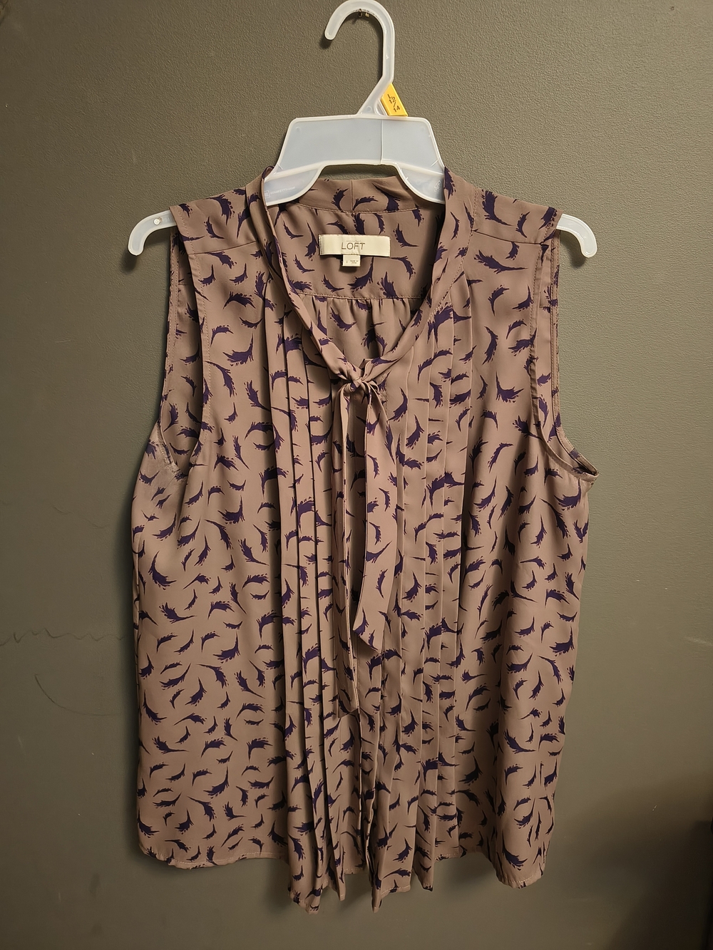LOFT Taupe Sleeveless Tie-Neck Camisole with Navy Feather Print